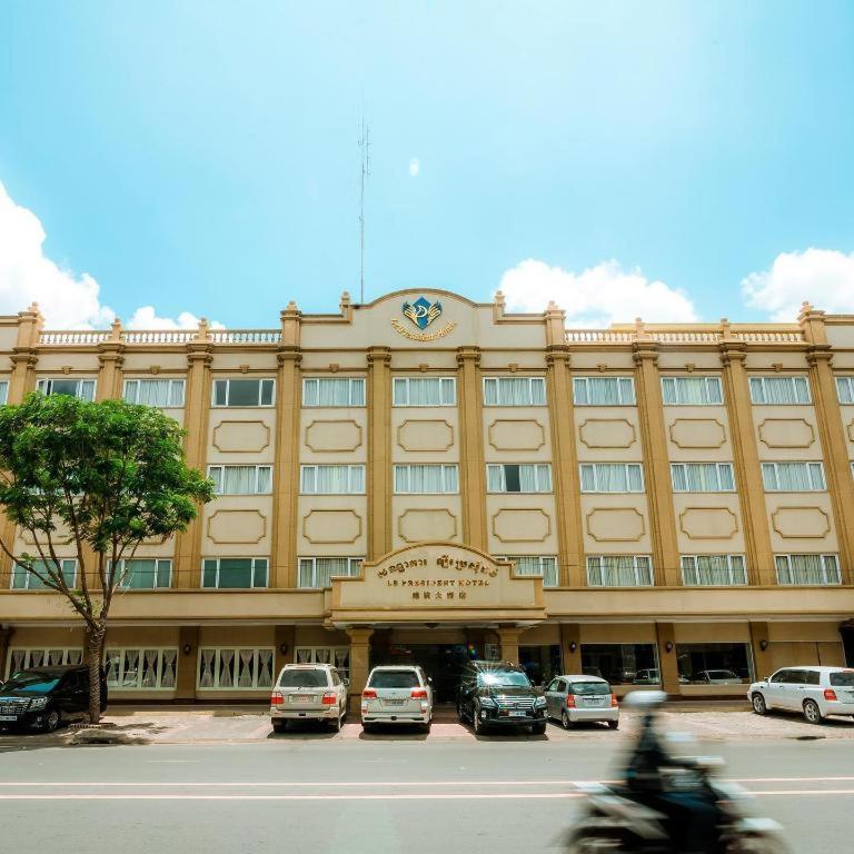 Le President Hotel Phnom Penh Exteriör bild