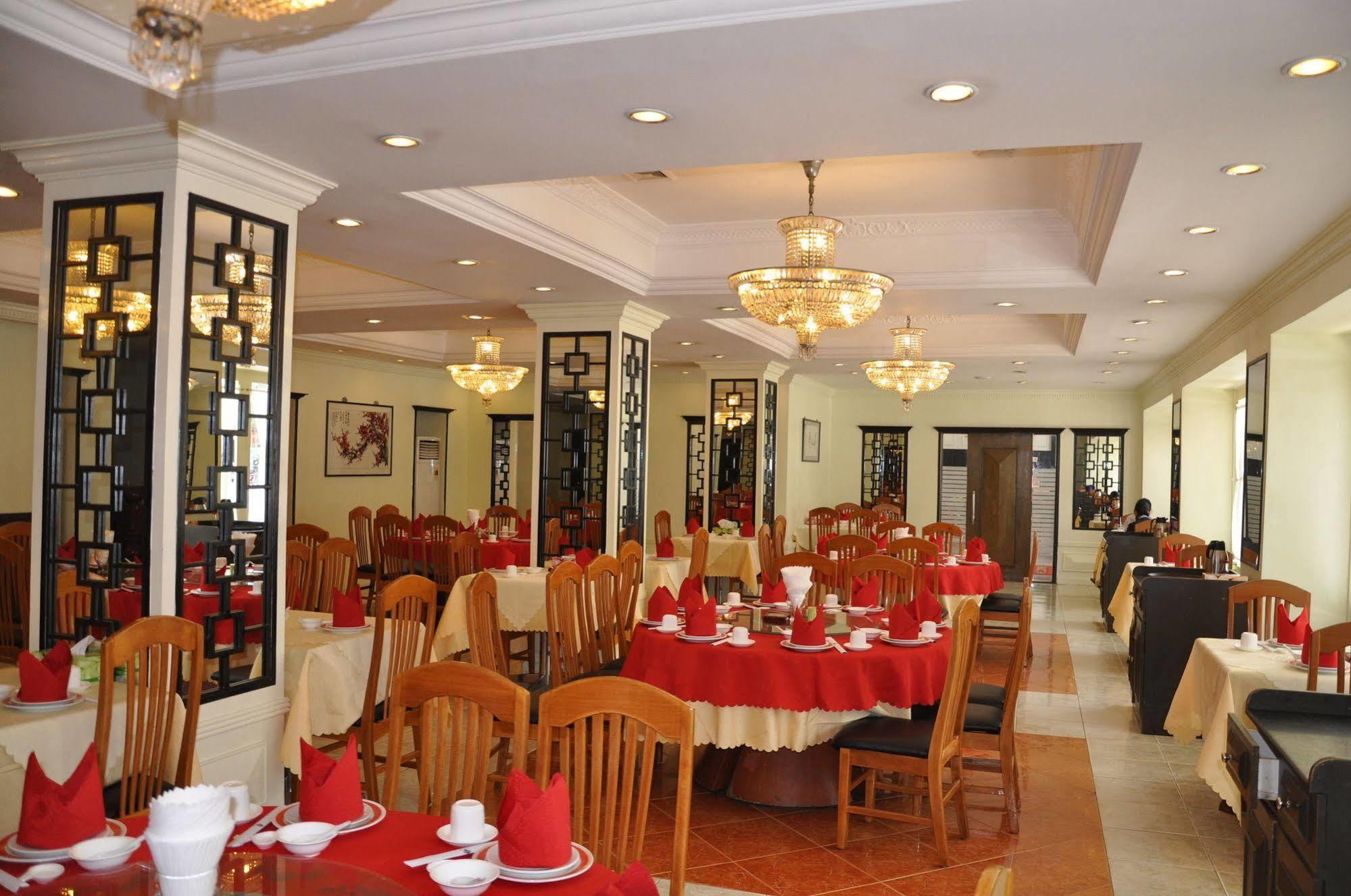 Le President Hotel Phnom Penh Exteriör bild